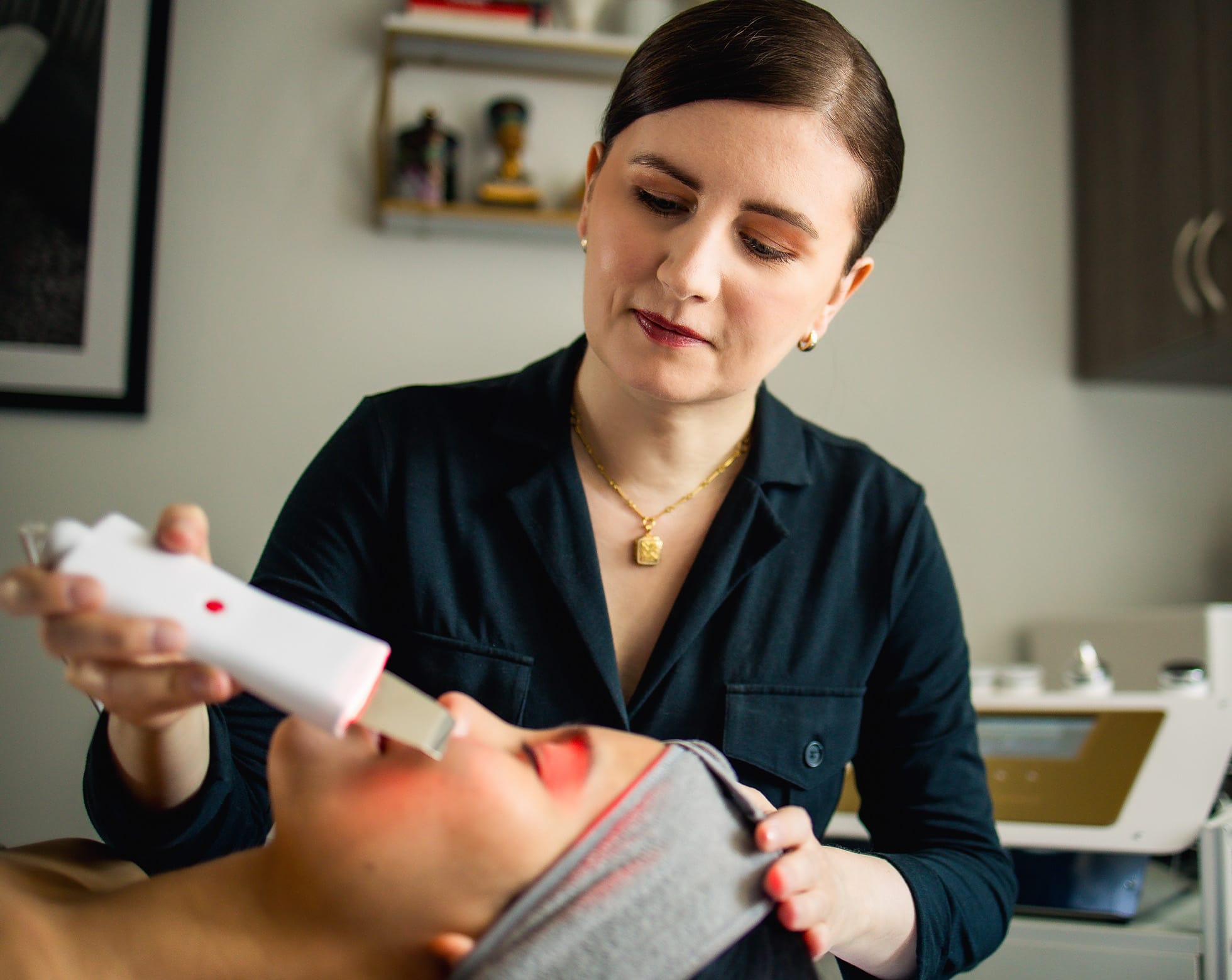 Patient receiving microcurrent facial